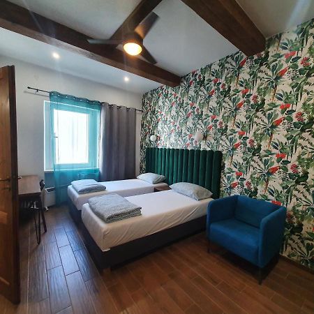 Luxurio Rooms With Baths Ливорно Экстерьер фото