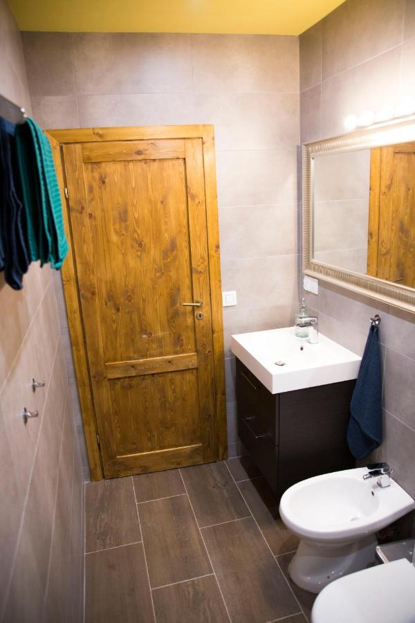 Luxurio Rooms With Baths Ливорно Экстерьер фото