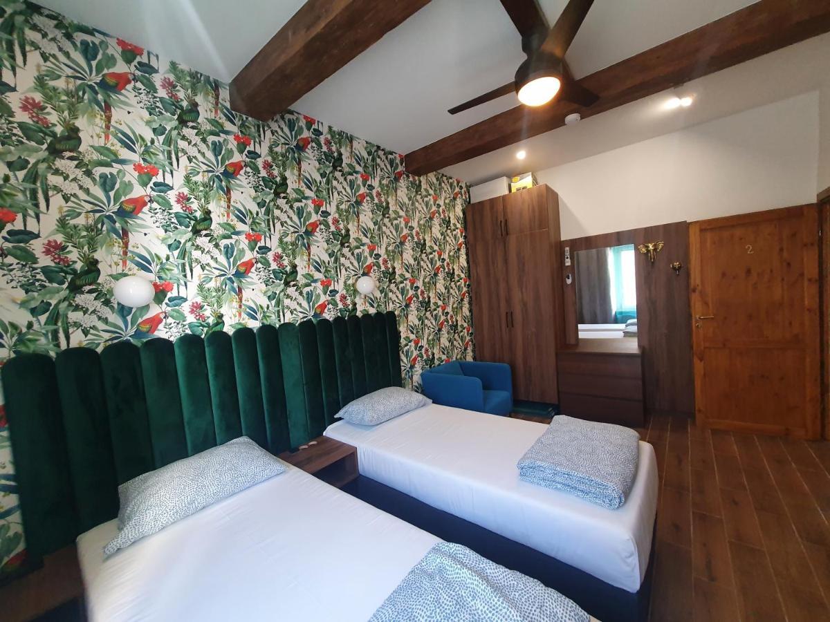 Luxurio Rooms With Baths Ливорно Экстерьер фото